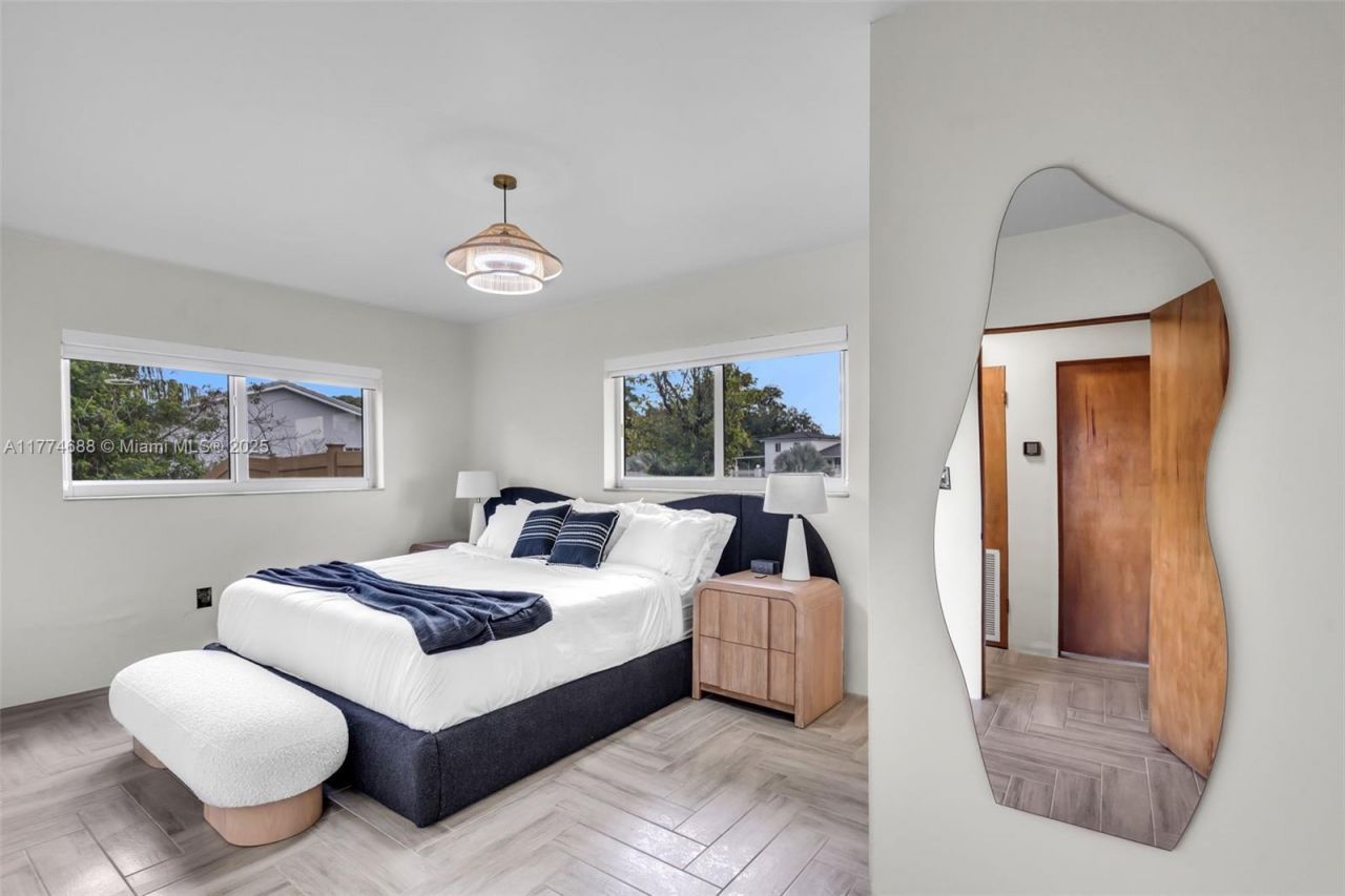 535 N Biscayne River Dr, Unit 1, Miami, FL 33169 Photo