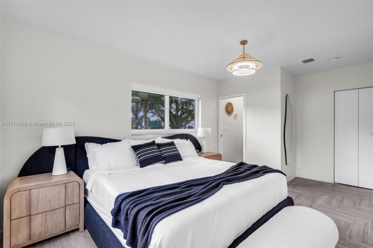 535 N Biscayne River Dr, Unit 1, Miami, FL 33169 Photo