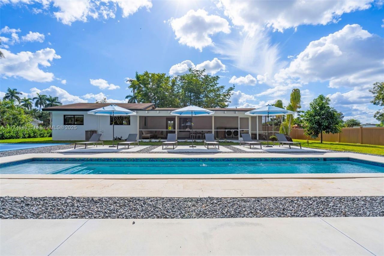 535 N Biscayne River Dr, Unit 1, Miami, FL 33169 Photo