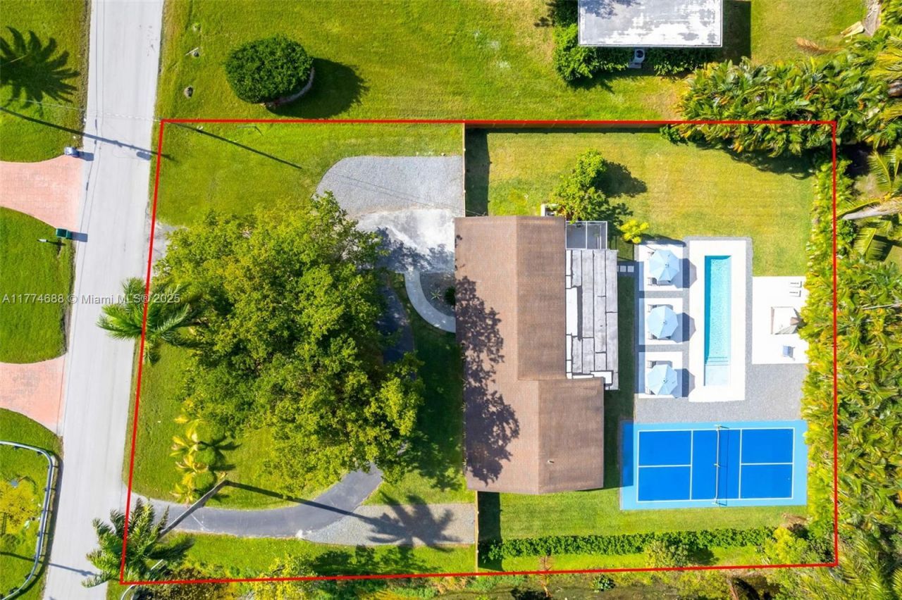 535 N Biscayne River Dr, Unit 1, Miami, FL 33169 Photo