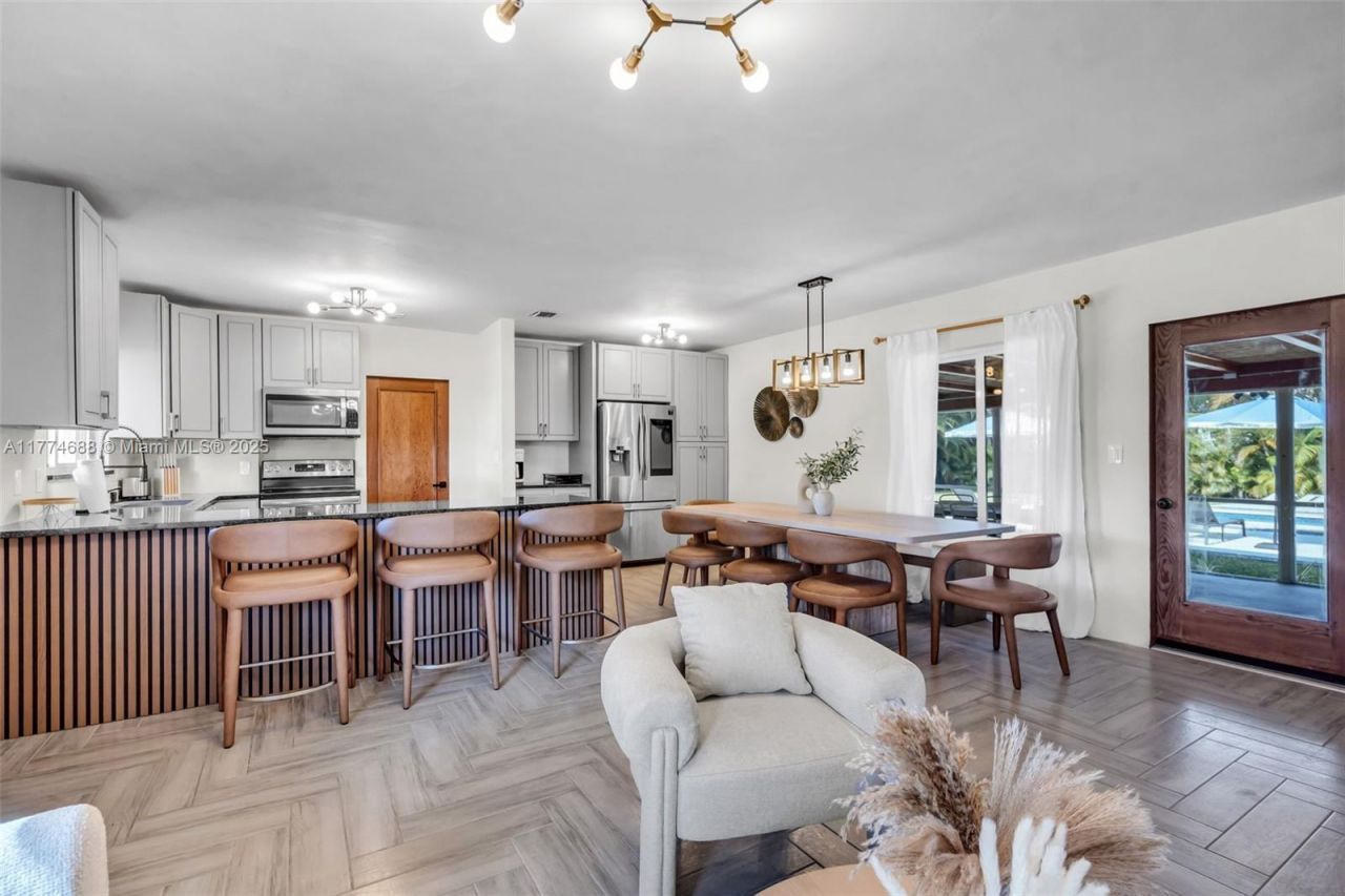 535 N Biscayne River Dr, Unit 1, Miami, FL 33169 Photo