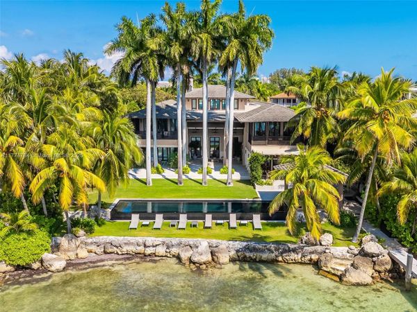 9 Harbor Pt, Key Biscayne, FL 33149