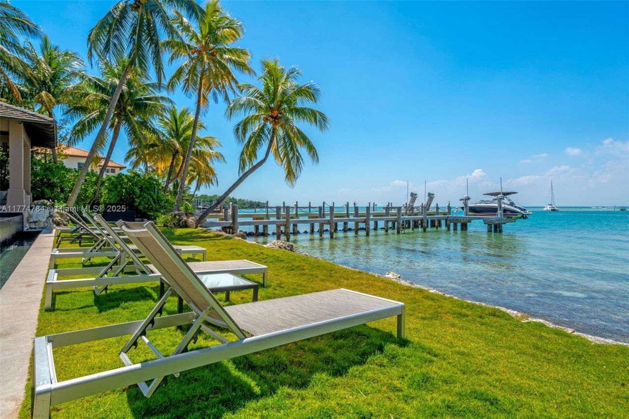 9 Harbor Pt, Key Biscayne, FL 33149 Photo
