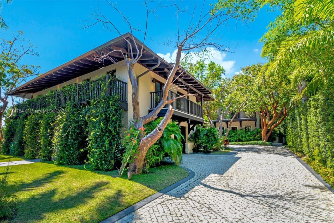 9 Harbor Pt, Key Biscayne, FL 33149 Photo