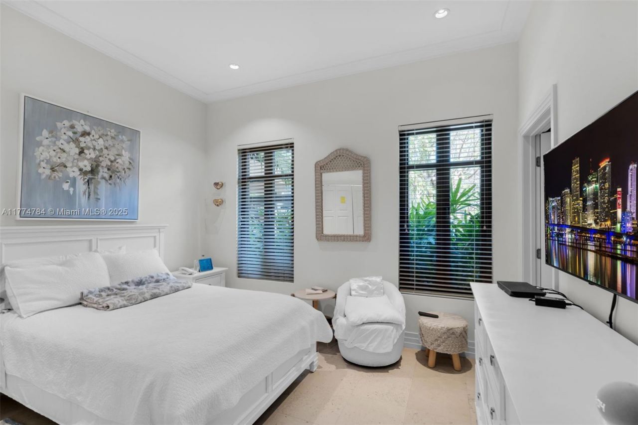 9 Harbor Pt, Key Biscayne, FL 33149 Photo