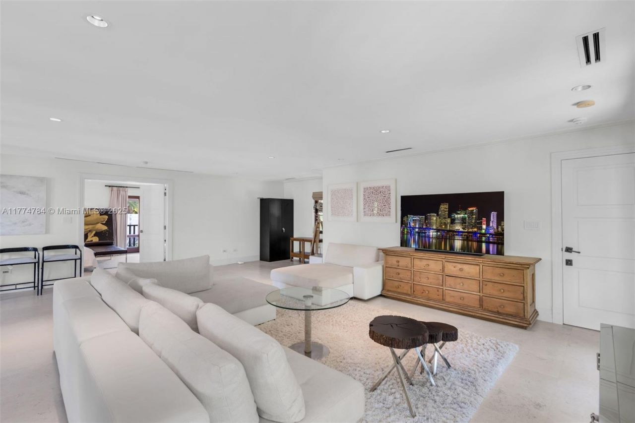 9 Harbor Pt, Key Biscayne, FL 33149 Photo