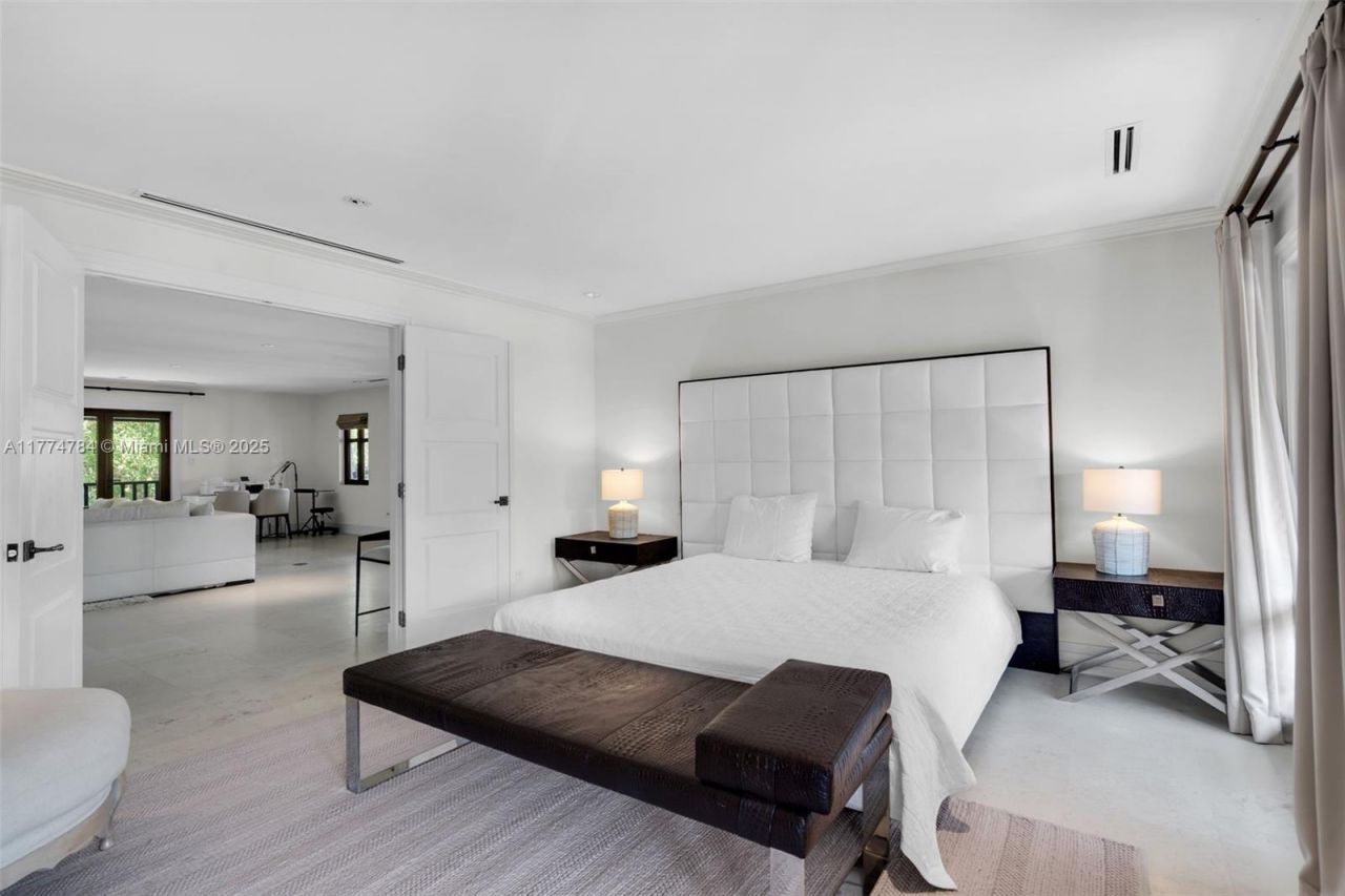 9 Harbor Pt, Key Biscayne, FL 33149 Photo