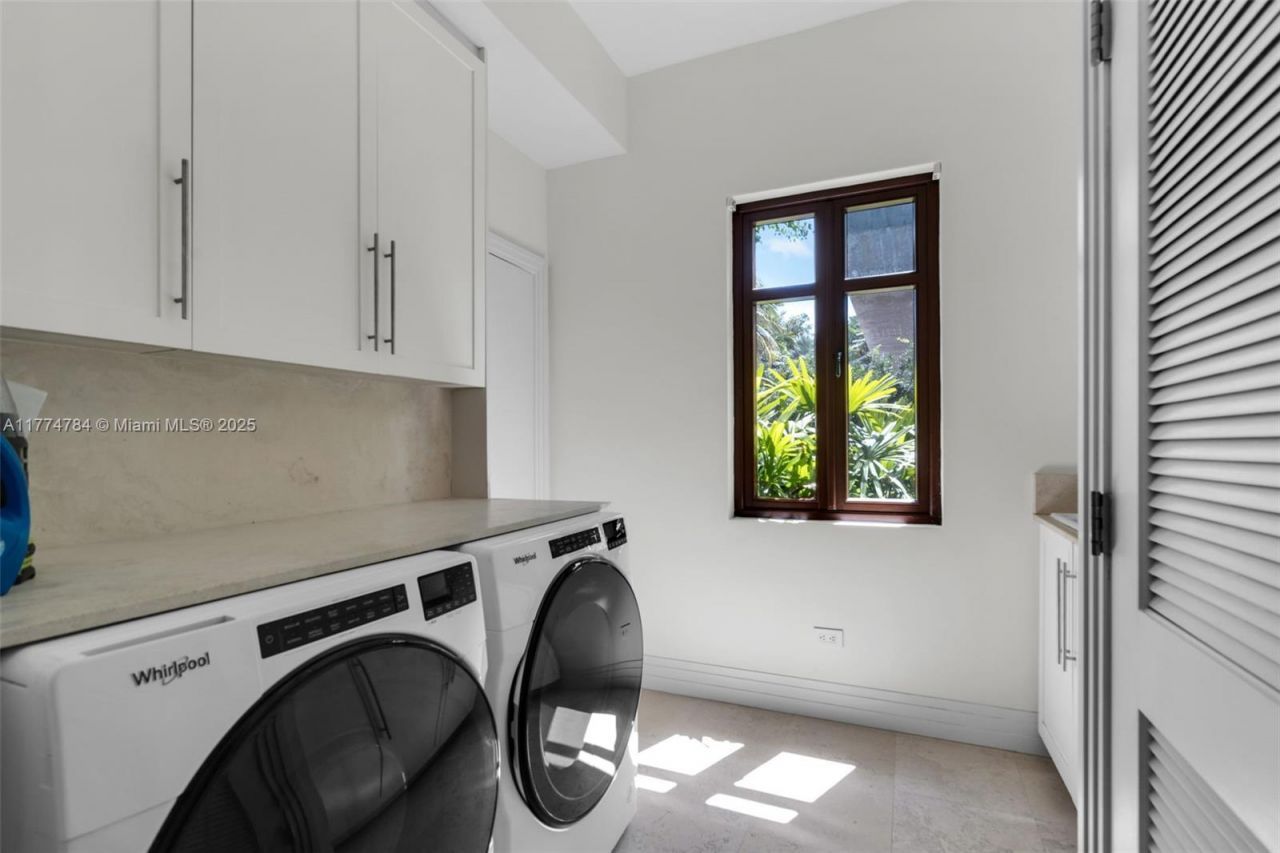 9 Harbor Pt, Key Biscayne, FL 33149 Photo
