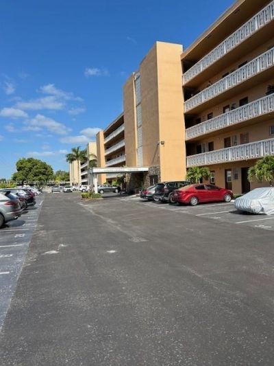 219 NE 14th Ave, Unit 406, Hallandale Beach, FL 33009 Photo