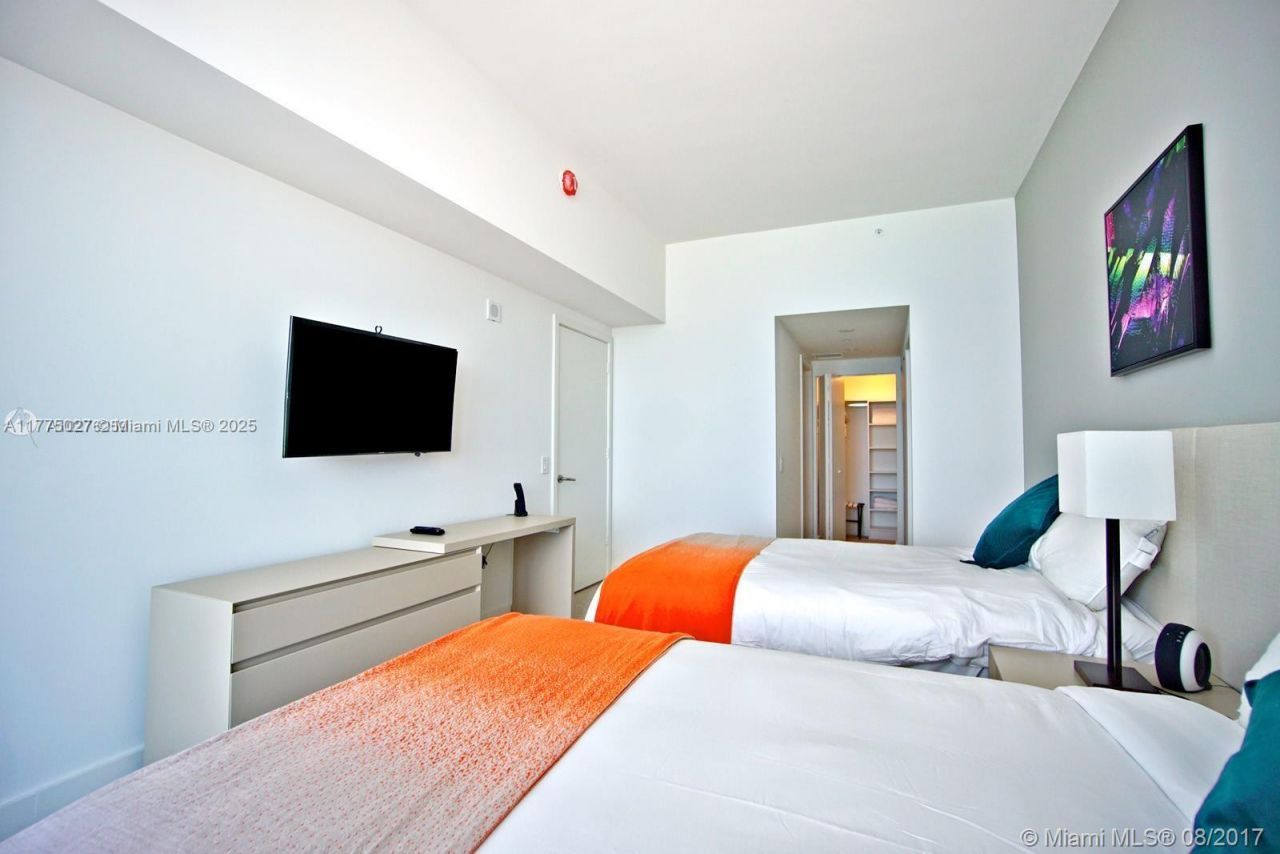 4111 S Ocean Dr, Unit LPH6, Hollywood, FL 33019 Photo