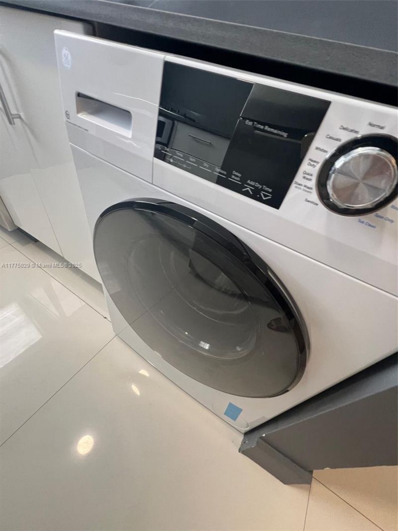 1604 Drexel Ave, Unit 207, Miami Beach, FL 33139 Photo