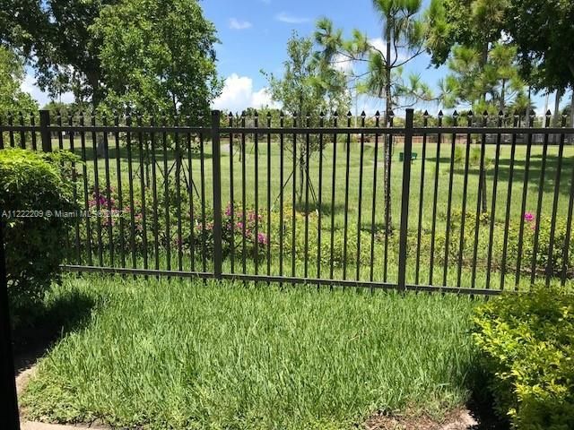 317 NE 194th Ln, Unit 317, Miami, FL 33179 Photo