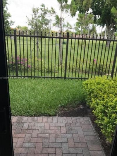 317 NE 194th Ln, Unit 317, Miami, FL 33179 Photo