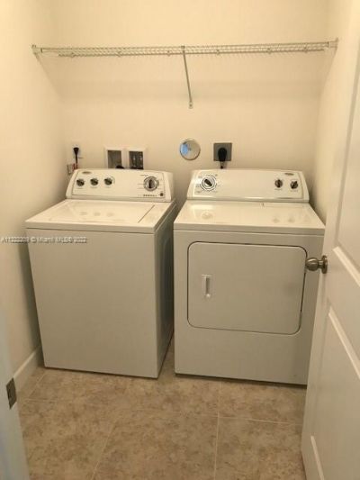 317 NE 194th Ln, Unit 317, Miami, FL 33179 Photo