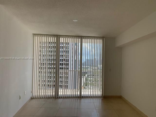 1750 N Bayshore Dr, Unit 2806, Miami, FL 33132 Photo