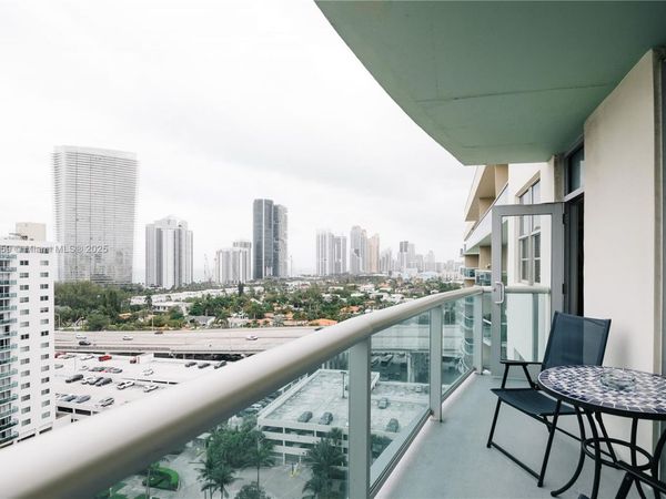 19390 Collins Ave, Unit 1614, Sunny Isles Beach, FL 33160