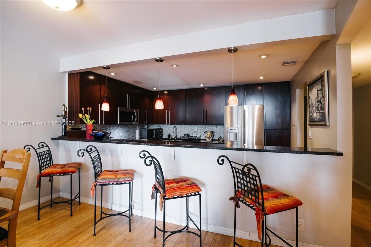 19390 Collins Ave, Unit 1614, Sunny Isles Beach, FL 33160 Photo