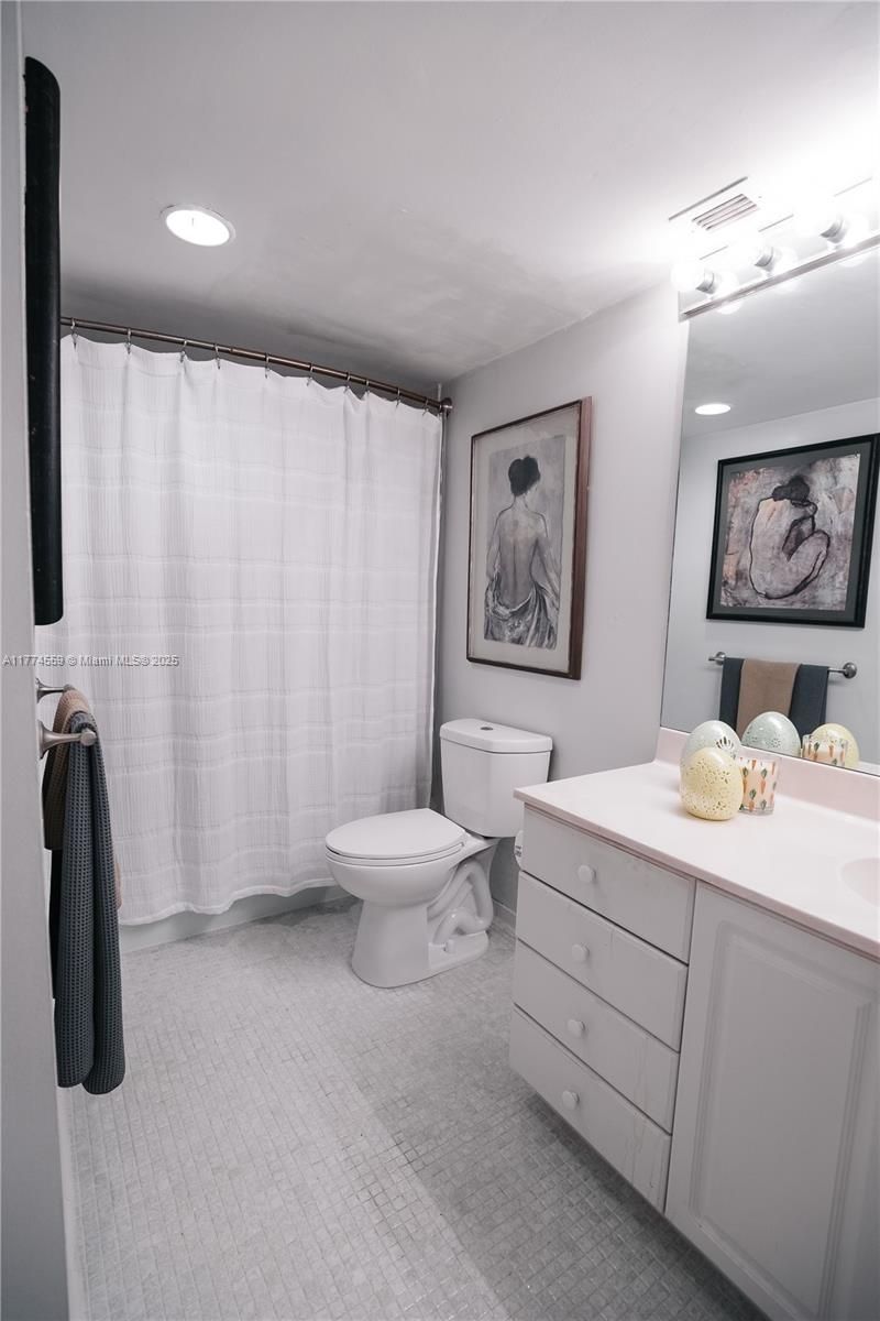 19390 Collins Ave, Unit 1614, Sunny Isles Beach, FL 33160 Photo