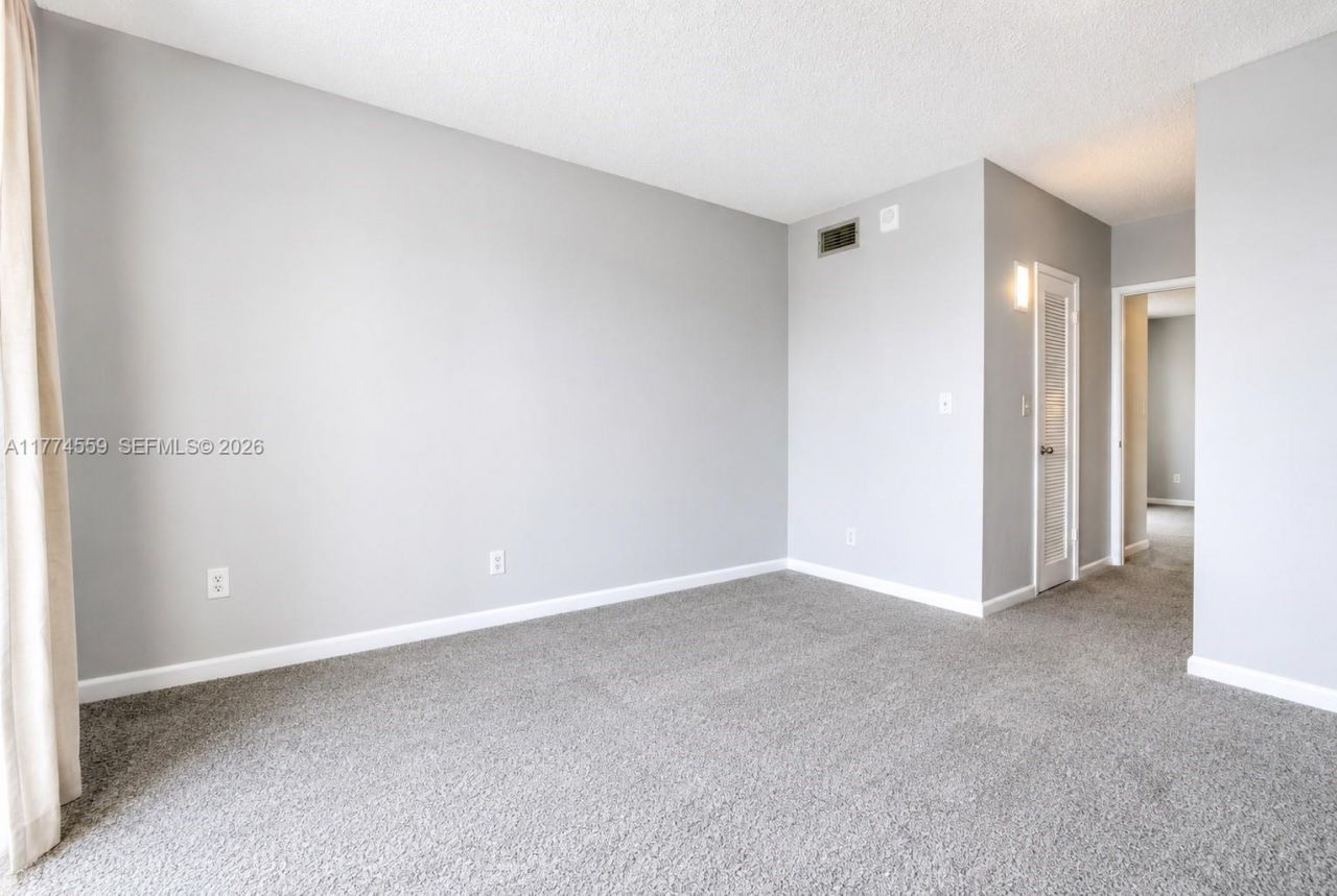 19390 Collins Ave, Unit 1614, Sunny Isles Beach, FL 33160 Photo