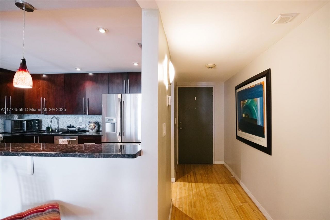 19390 Collins Ave, Unit 1614, Sunny Isles Beach, FL 33160 Photo