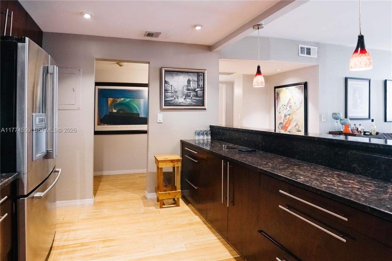 19390 Collins Ave, Unit 1614, Sunny Isles Beach, FL 33160 Photo