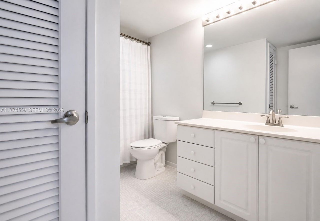 19390 Collins Ave, Unit 1614, Sunny Isles Beach, FL 33160 Photo