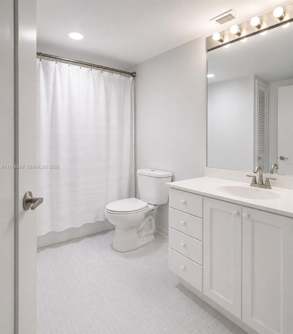 19390 Collins Ave, Unit 1614, Sunny Isles Beach, FL 33160 Photo