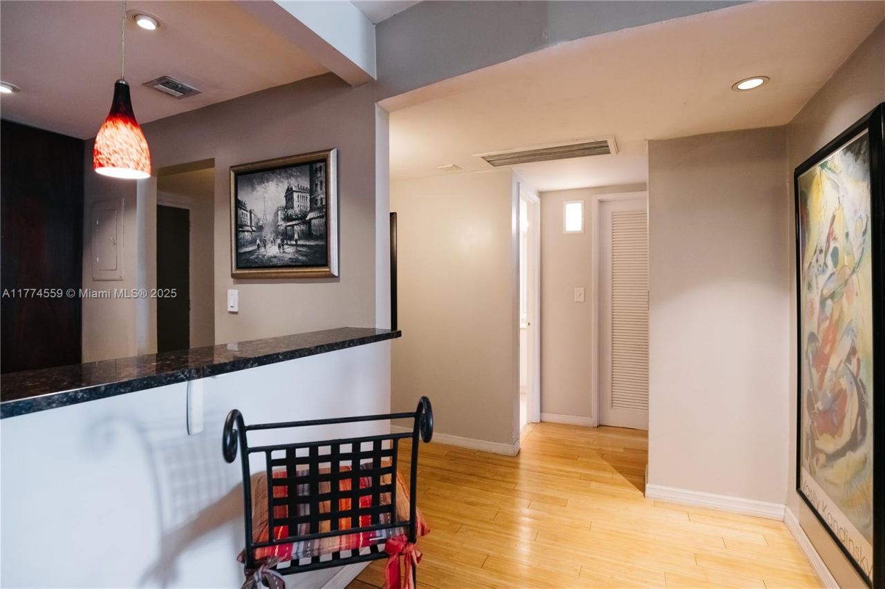 19390 Collins Ave, Unit 1614, Sunny Isles Beach, FL 33160 Photo