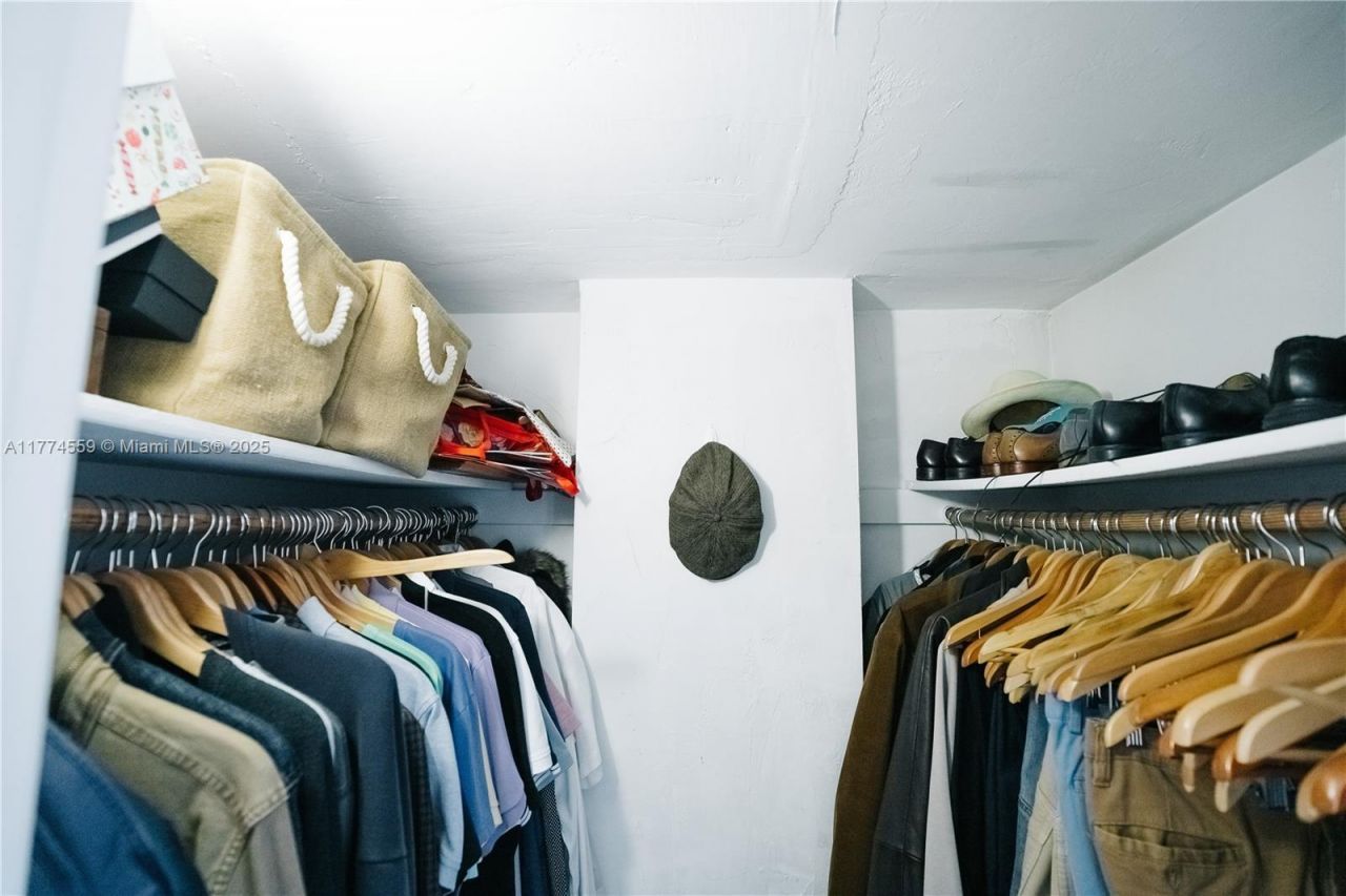 19390 Collins Ave, Unit 1614, Sunny Isles Beach, FL 33160 Photo