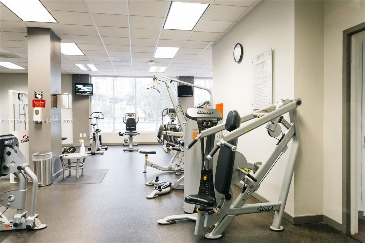 19390 Collins Ave, Unit 1614, Sunny Isles Beach, FL 33160 Photo