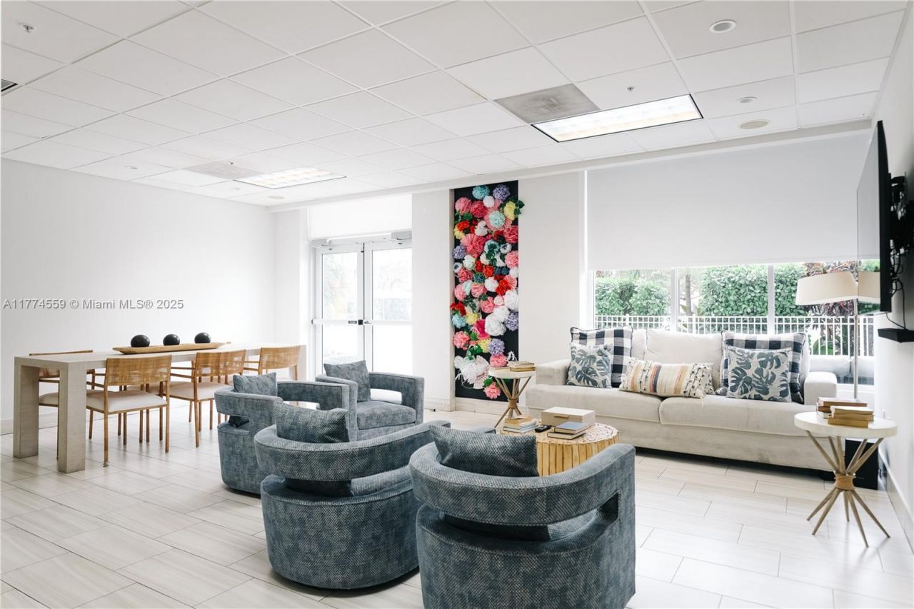 19390 Collins Ave, Unit 1614, Sunny Isles Beach, FL 33160 Photo