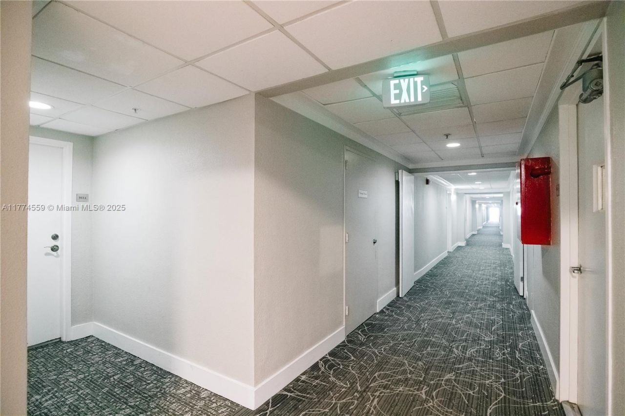 19390 Collins Ave, Unit 1614, Sunny Isles Beach, FL 33160 Photo