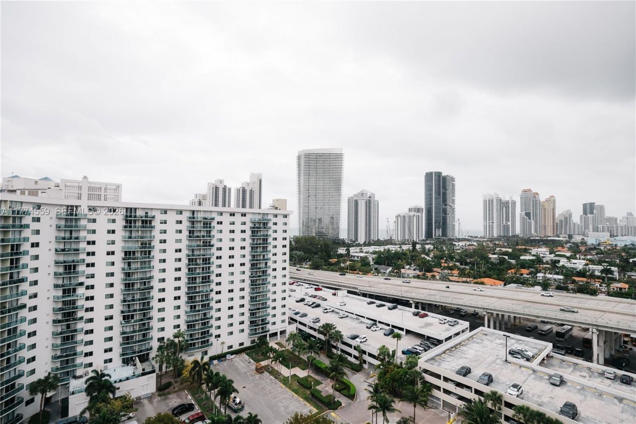 19390 Collins Ave, Unit 1614, Sunny Isles Beach, FL 33160 Photo