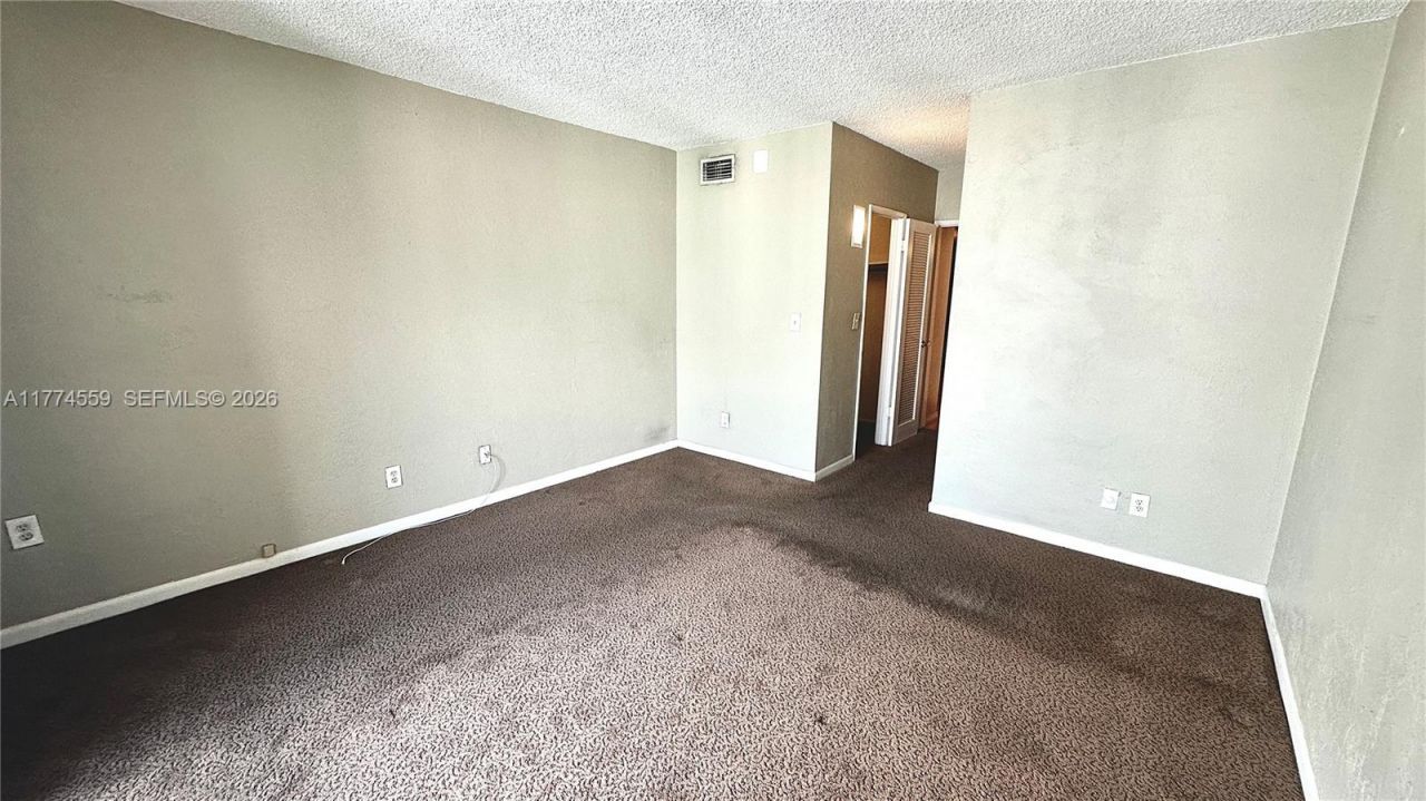 19390 Collins Ave, Unit 1614, Sunny Isles Beach, FL 33160 Photo