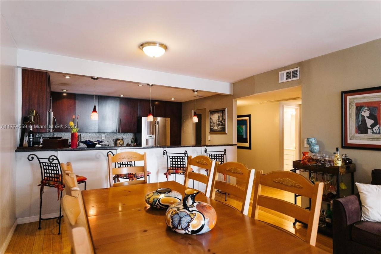 19390 Collins Ave, Unit 1614, Sunny Isles Beach, FL 33160 Photo