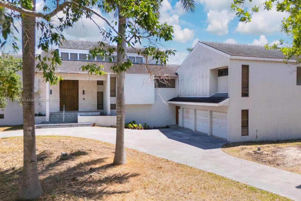 30 Leucadendra Dr, Coral Gables, FL 33156 Photo