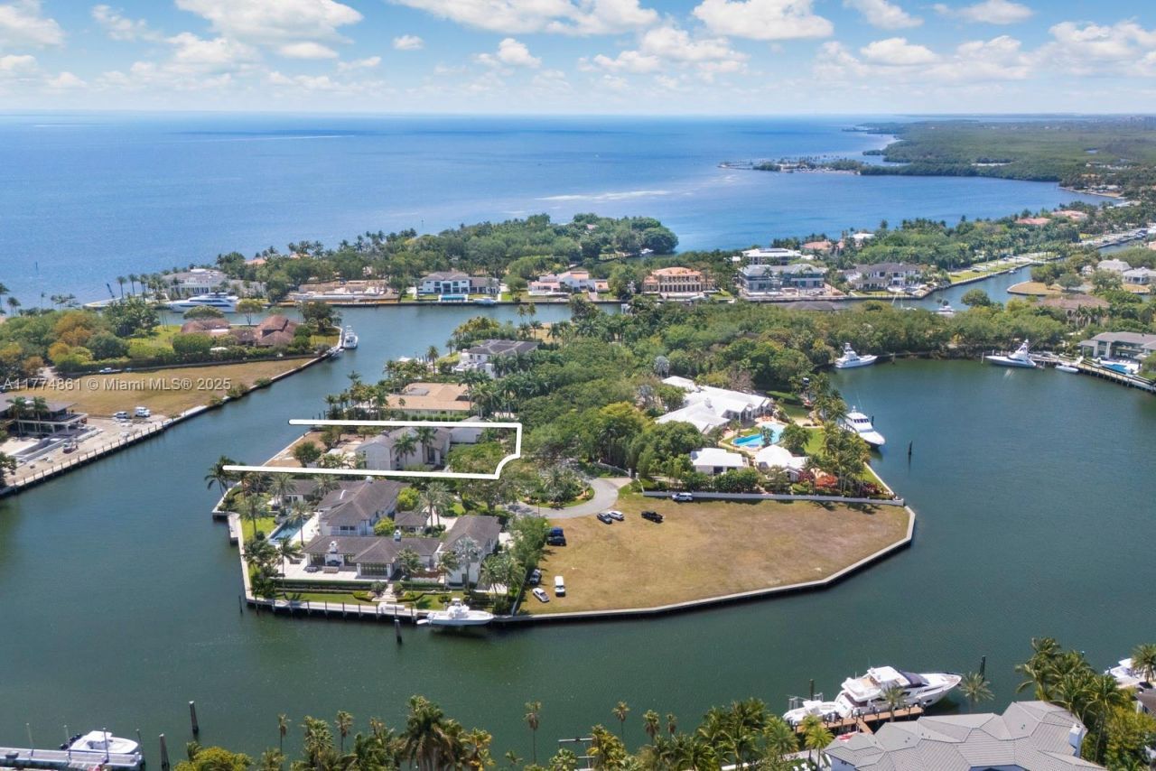 30 Leucadendra Dr, Coral Gables, FL 33156 Photo