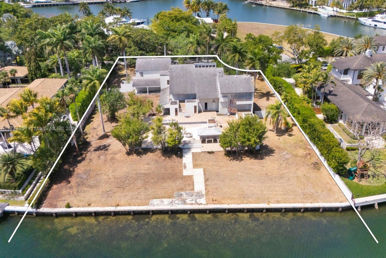 30 Leucadendra Dr, Coral Gables, FL 33156 Photo