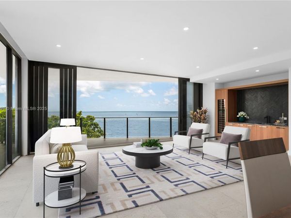 3581 E Glencoe St, Unit 302, Miami, FL 33133