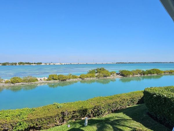 2002 Marina Villa Drive, Duck Key, FL 33050