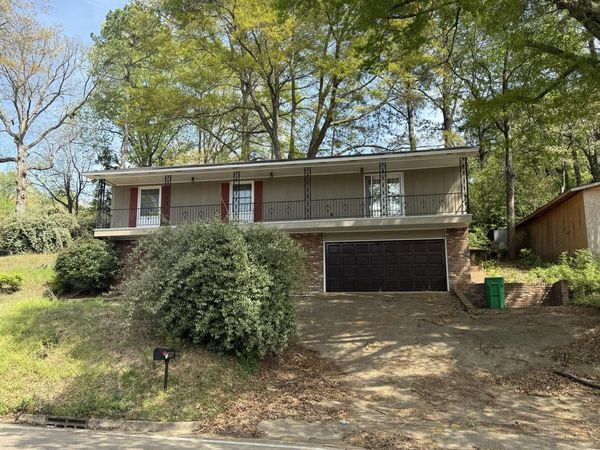 1804 7th St N, Columbus, MS 39701