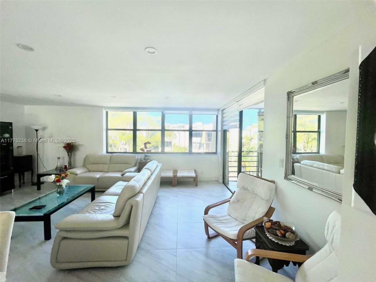 20401 NE 30th Ave, Unit 410-8, Aventura, FL 33180 Photo