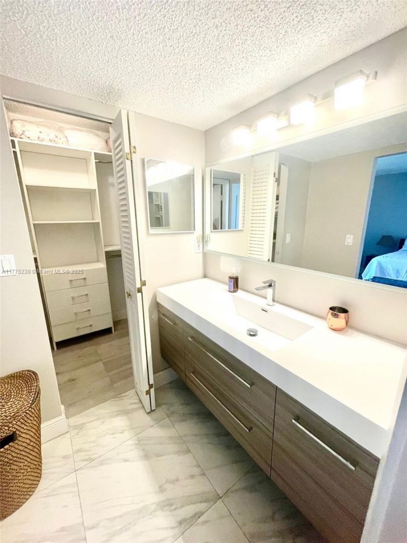 20401 NE 30th Ave, Unit 410-8, Aventura, FL 33180 Photo