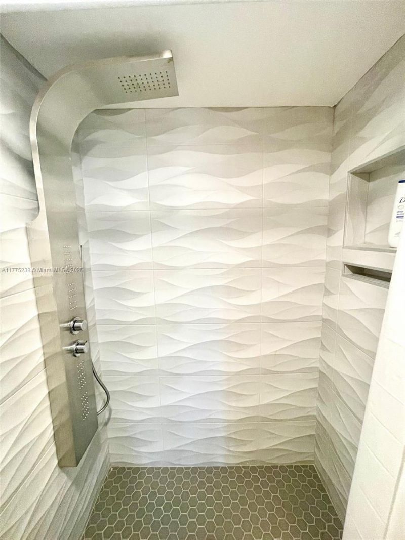 20401 NE 30th Ave, Unit 410-8, Aventura, FL 33180 Photo