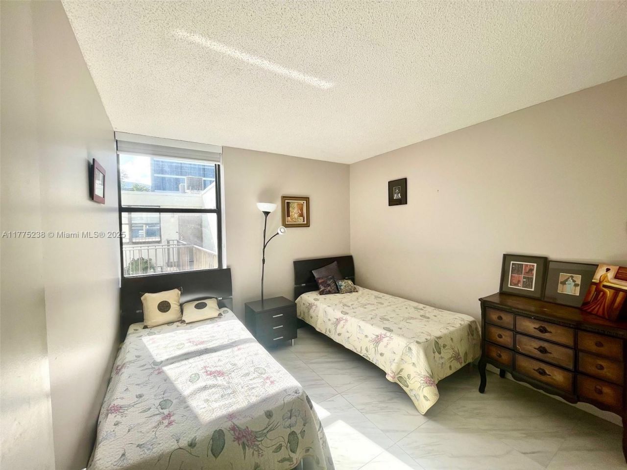 20401 NE 30th Ave, Unit 410-8, Aventura, FL 33180 Photo