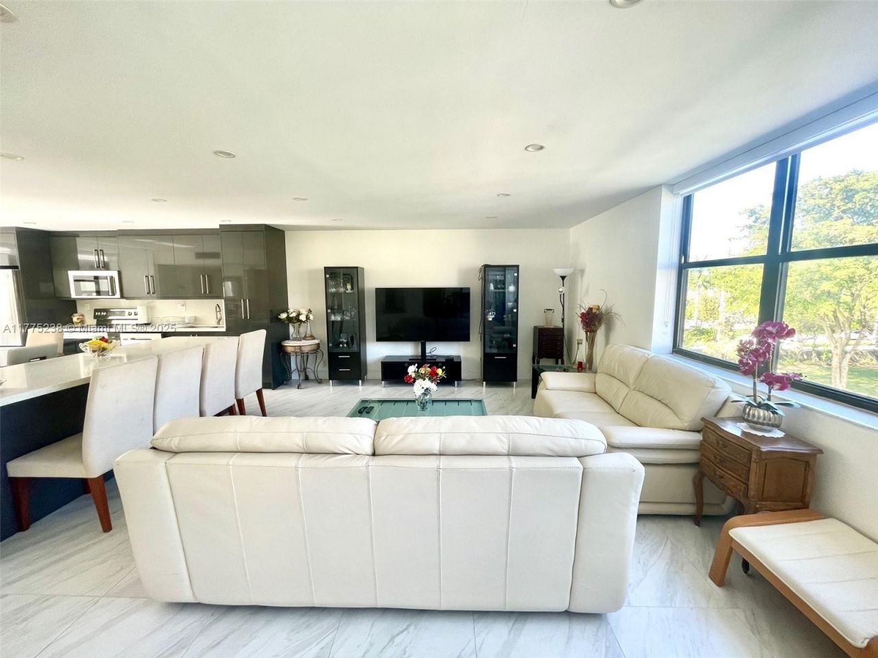 20401 NE 30th Ave, Unit 410-8, Aventura, FL 33180 Photo