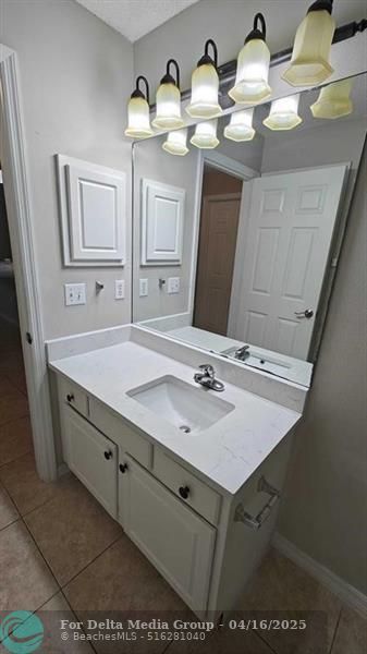 585 NW Floresta Drive, Port Saint Lucie, FL 34983 Photo