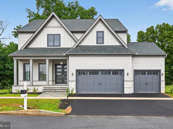 514 DOLLY DRIVE, LANCASTER, PA 17601