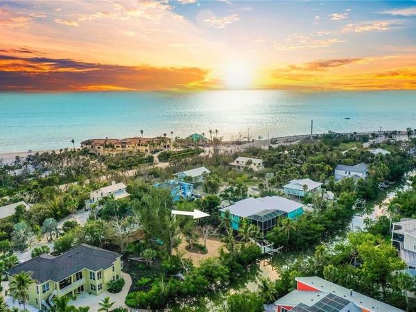 6450 Pine AVE, SANIBEL, FL 33957