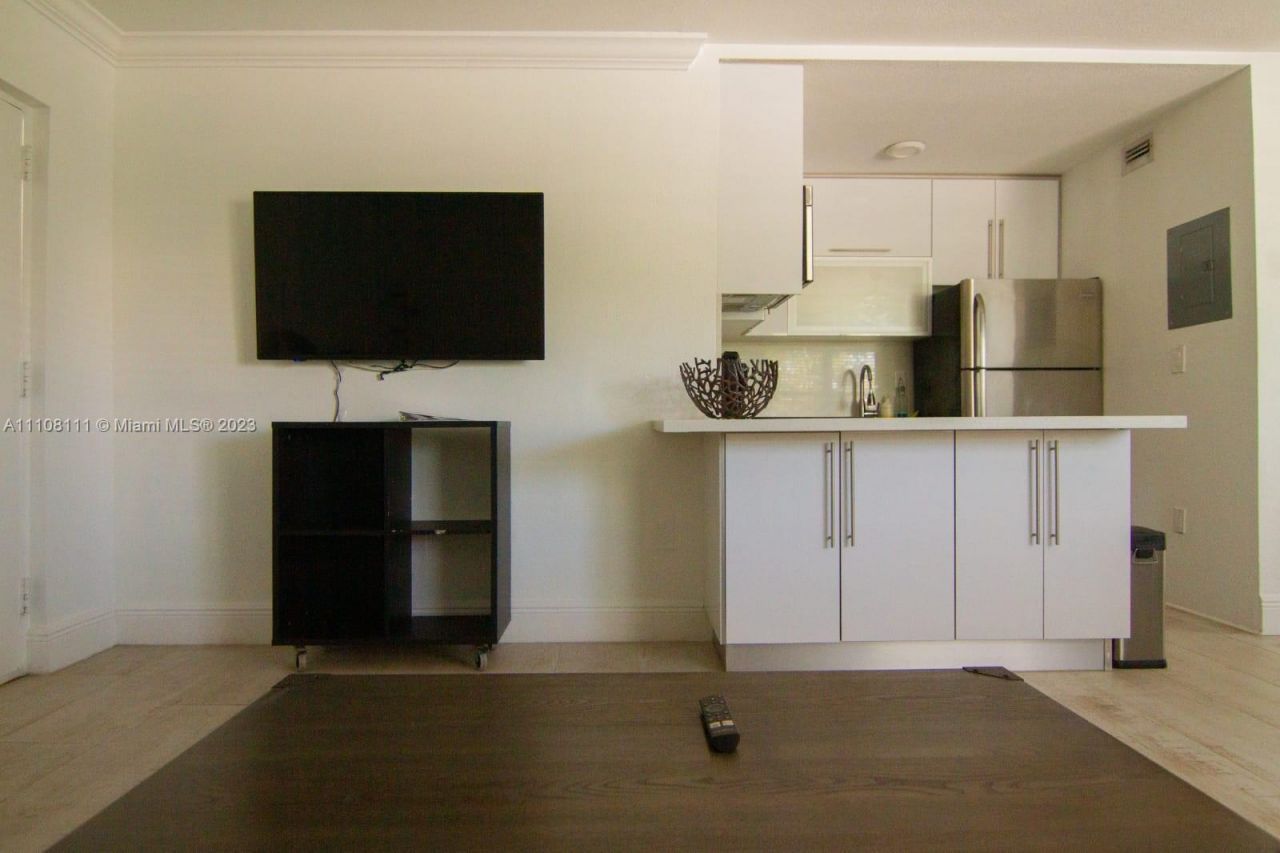 753 Michigan, Unit 3A, Miami Beach, FL 33139 Photo